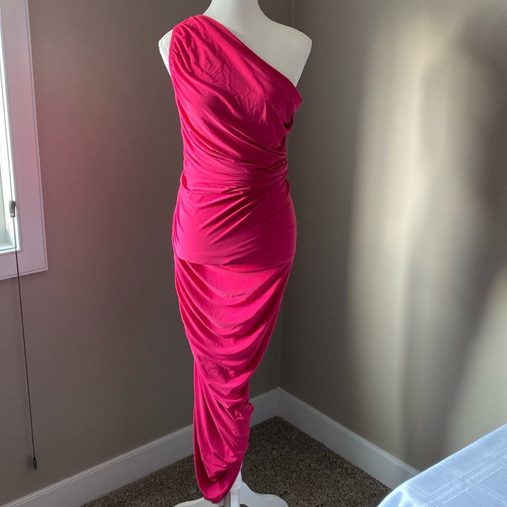 Norma Kamali Diana ruched one-shoulder dress. Size small. New no tag.